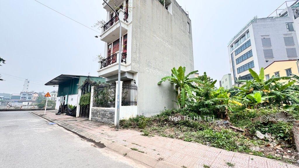 Chị tôi có mảnh đất đấu giá ngõ vườn hồ bát khối cần bán gấp  giá nào cũng bán  90m  mặt tiền 7m