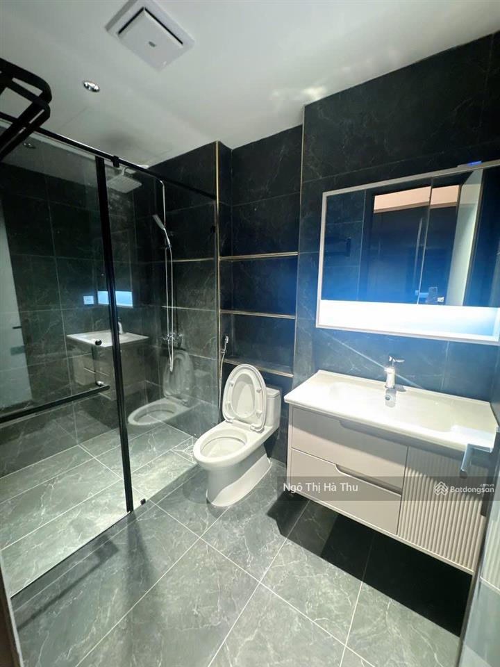Bán nhà nguyễn văn cừ  khu vip nhất long biên  50m x 6 tầng thang máy  full nội thất cao cấp