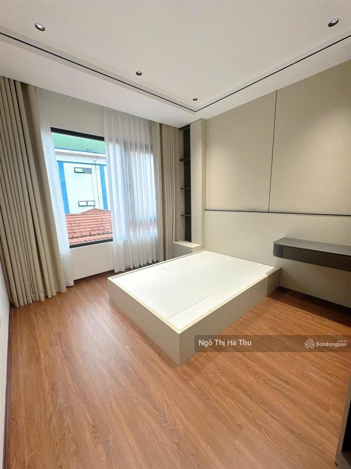 Bán nhà nguyễn văn cừ  khu vip nhất long biên  50m x 6 tầng thang máy  full nội thất cao cấp