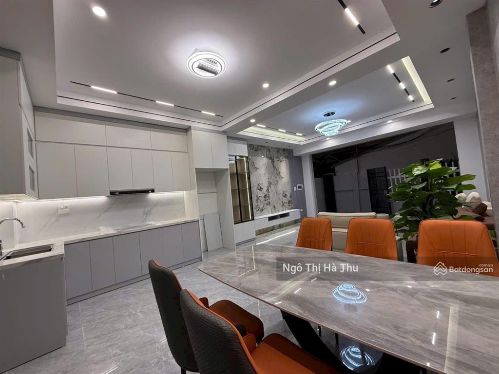 12.5 tỷ có nhà 66m x 6 tầng thang máy  ngọc thụy nhà đẹp thang máy ô tô đỗ cổng