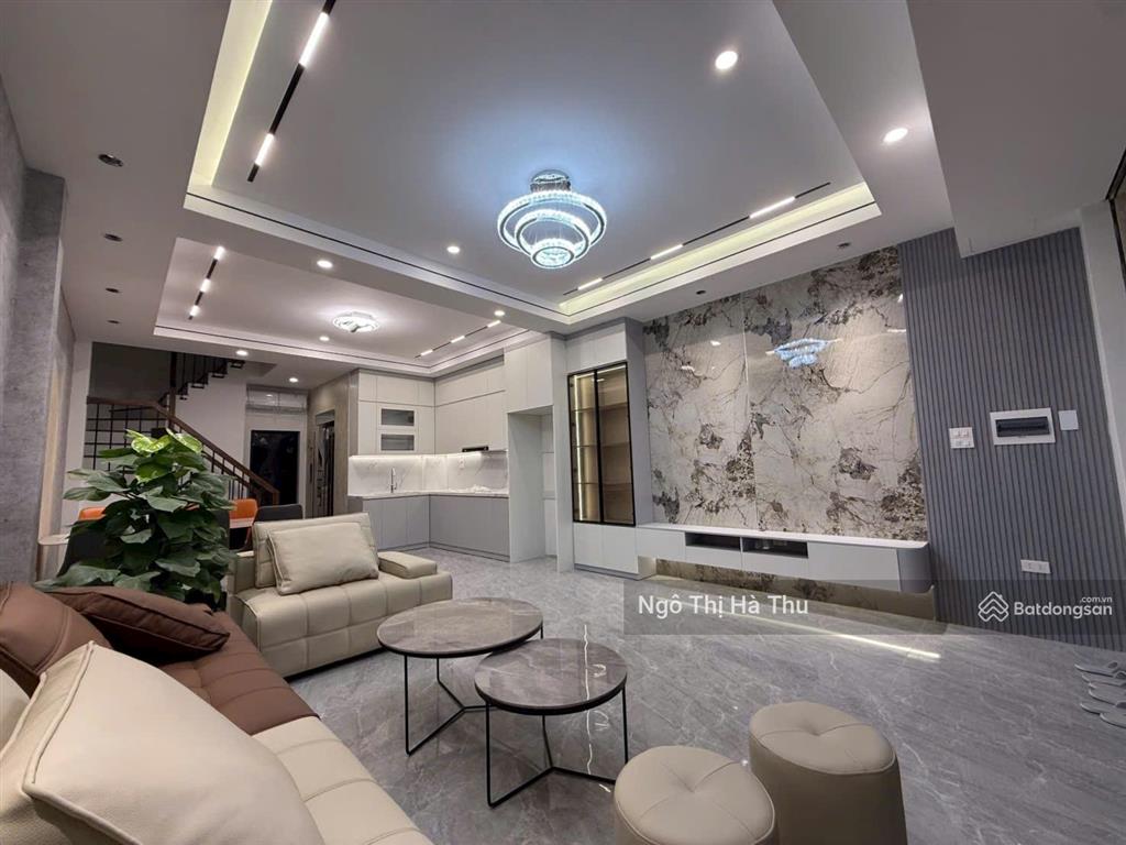 12.5 tỷ có nhà 66m x 6 tầng thang máy  ngọc thụy nhà đẹp thang máy ô tô đỗ cổng