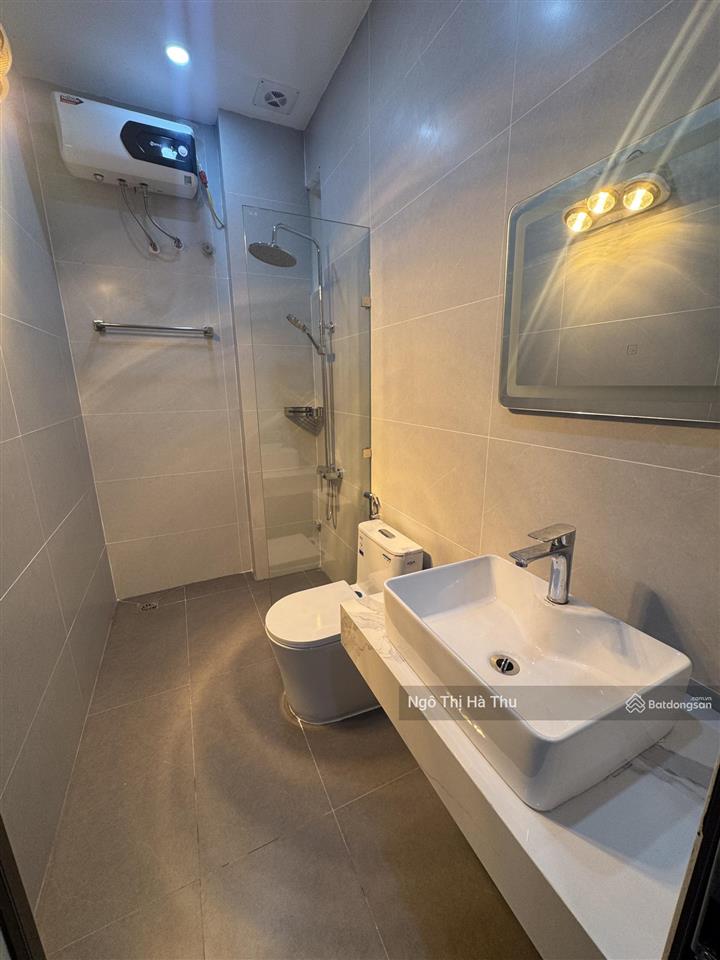 9.x tỷ có nhà ngọc thuỵ mới tinh 65m x 5 phòng ngủ rộng  2 thoáng vĩnh viễn  ở ngay