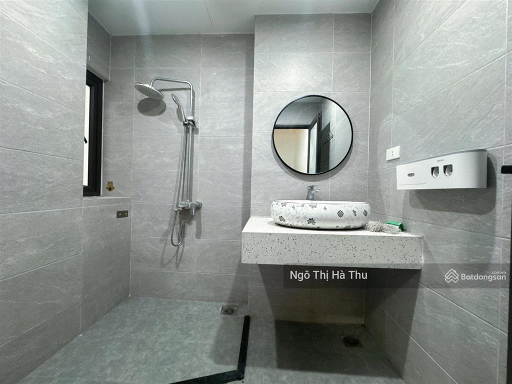 7,x tỷ có nhà đẹp nguyễn sơn long biên  full nội thất ở ngay. hàng cực hiếm  1 căn hiếm có