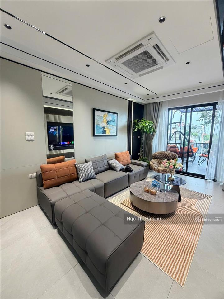 Nhỉnh 16 tỷ có nhà ngọc thuỵ long biên  mới tinh  đg oto tránh  ngõ thông  7 tầng thang máy