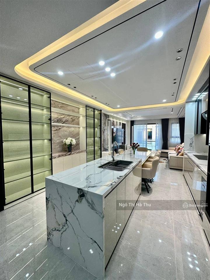 Bán nhà khu tđc ngọc thuỵ, đường rộng  vỉa hè  gara oto  thang máy  full nội thất