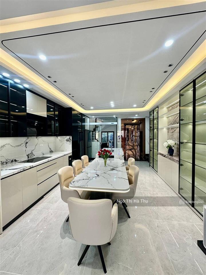 Bán nhà khu tđc ngọc thuỵ, đường rộng  vỉa hè  gara oto  thang máy  full nội thất