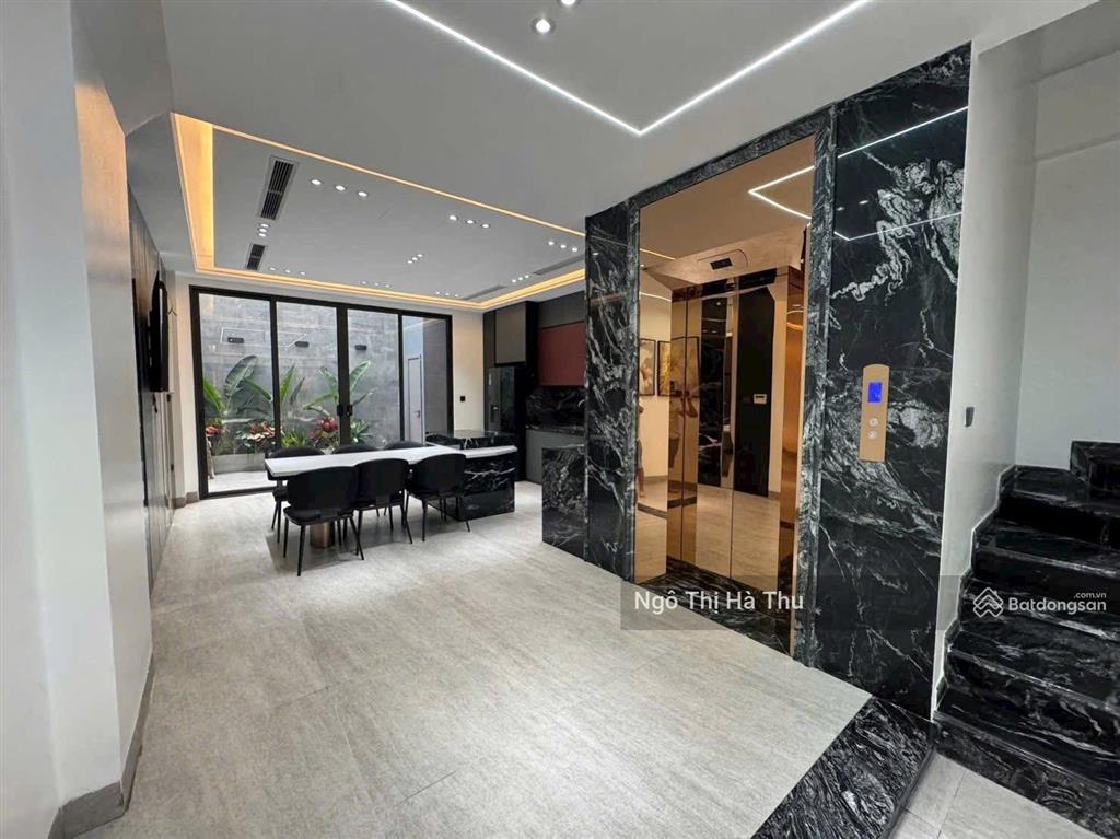 Nhà đẹp long biên  ngô gia tự 110m x 6 tầng thang máy  full đồ về ở ngay