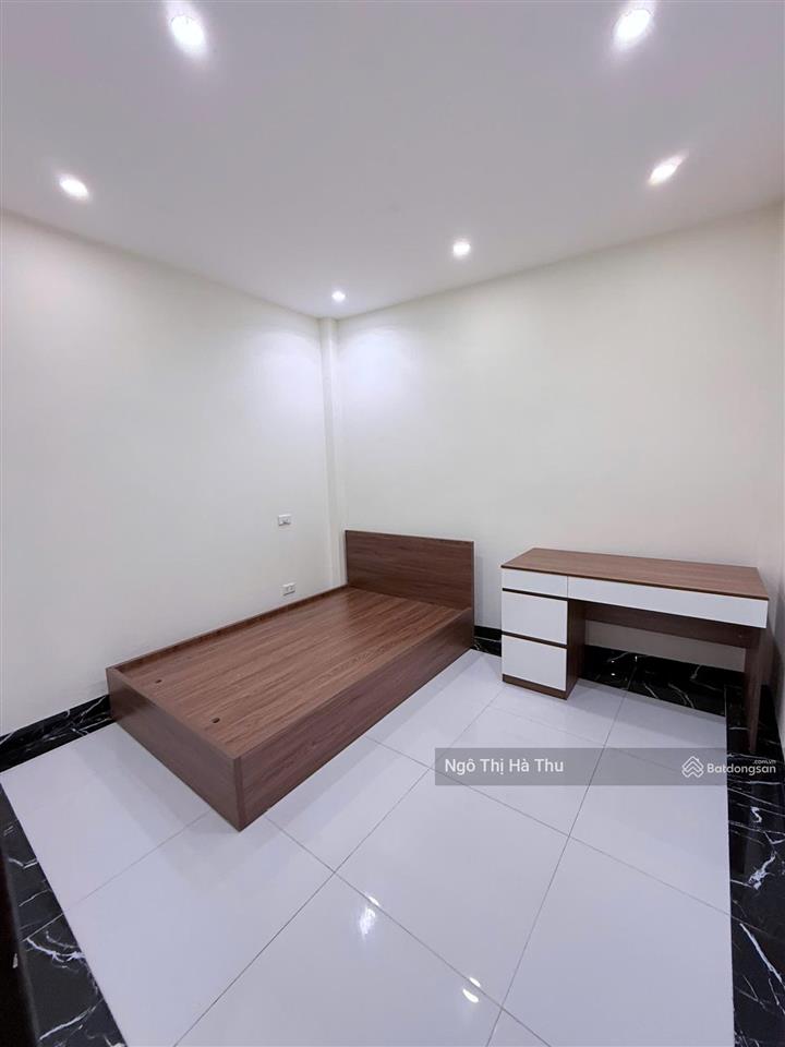 Bán nhà ngọc thụy ô tô đỗ cửa full nội thất gần 40m x 5 tầng 6.9 tỷ  ở ngay
