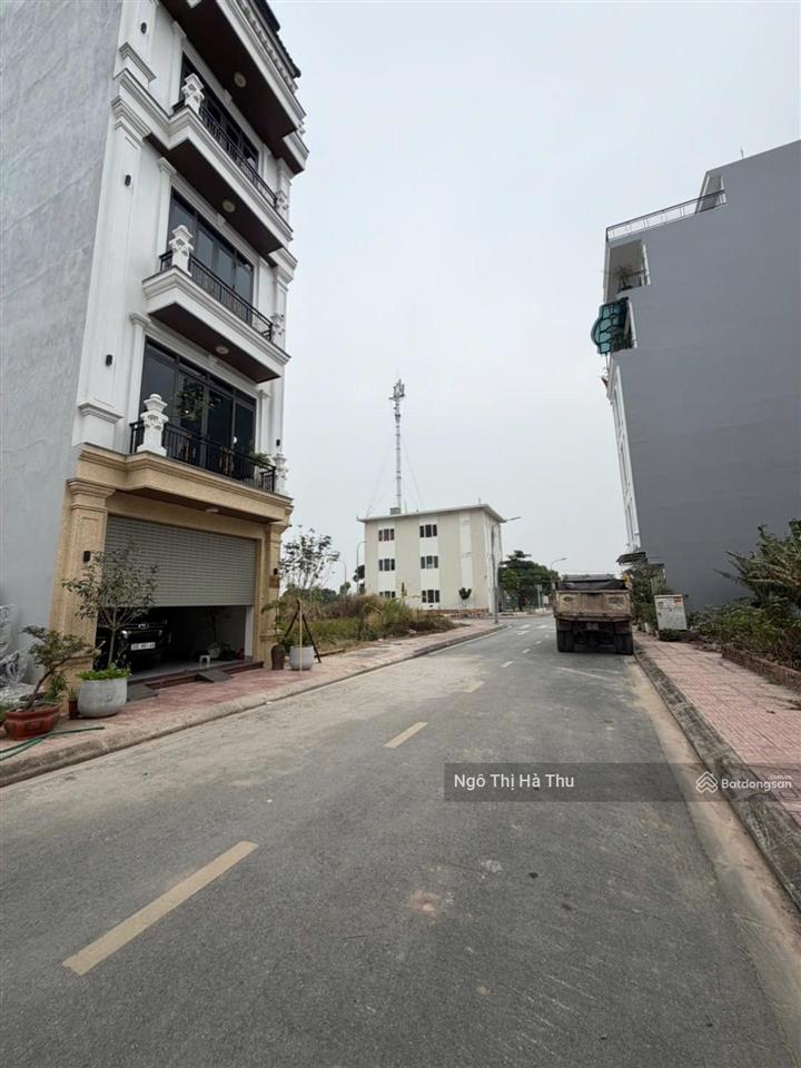 15.x tỷ có ngay 81m đất mặt phố hoa động  vỉa hè đá bóng  kinh doanh sầm uất  đường 17.5m