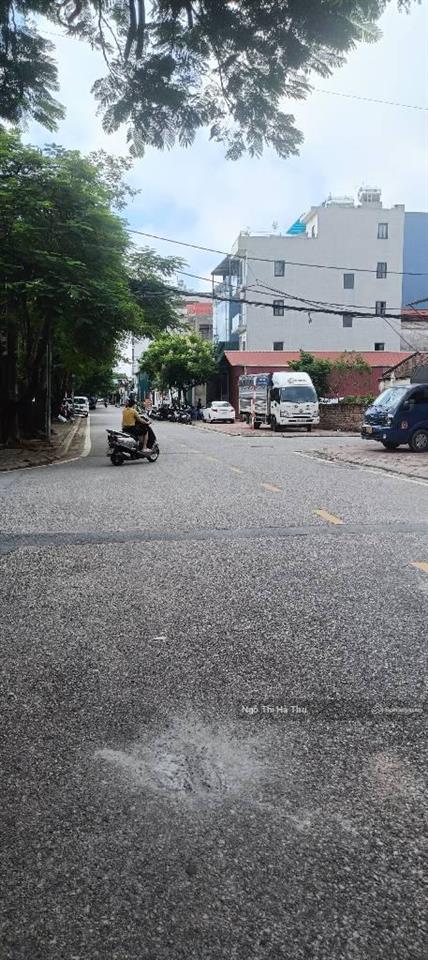 94 mét đất có vỉa hè  gần khu tái định cư cự khối  kinh doanh đỉnh cao  3 làn xe oto tránh