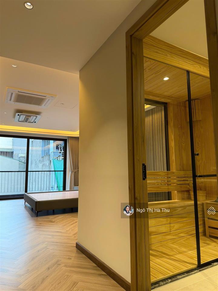 Siêu phẩm long biên 7 tầng thang máy gara 2 ô tô vỉa hè rộng full nội thất cao cấp