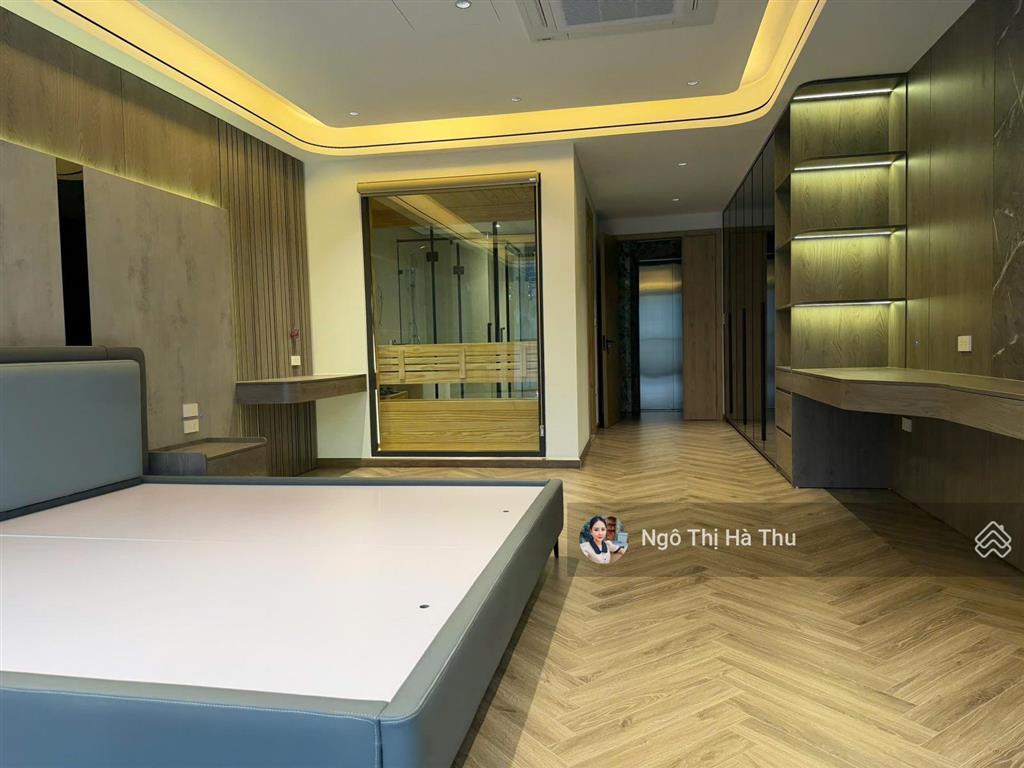 Siêu phẩm long biên 7 tầng thang máy gara 2 ô tô vỉa hè rộng full nội thất cao cấp