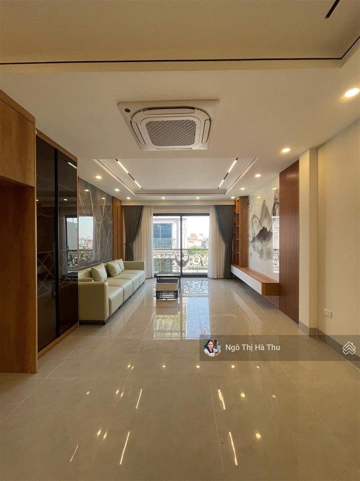 Siêu phẩm mặt đường vỉa hè rộng thang máy full nội thất long biên