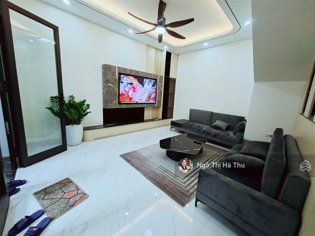 Nhà dân xây thang máy lô góc 2 thoáng mt khủng 8.5m full nội thất 60m x 5 tầng xây chắc chắn