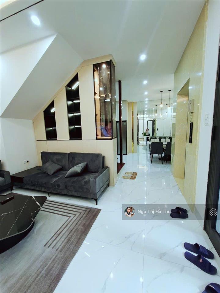 Nhà dân xây thang máy lô góc 2 thoáng mt khủng 8.5m full nội thất 60m x 5 tầng xây chắc chắn