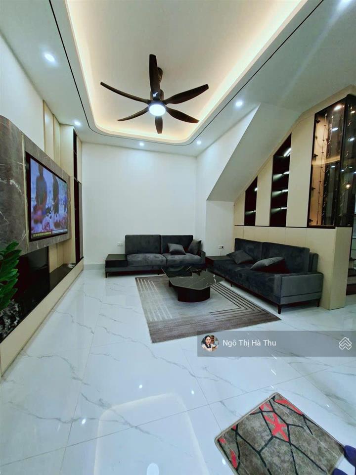 Nhà dân xây thang máy lô góc 2 thoáng mt khủng 8.5m full nội thất 60m x 5 tầng xây chắc chắn