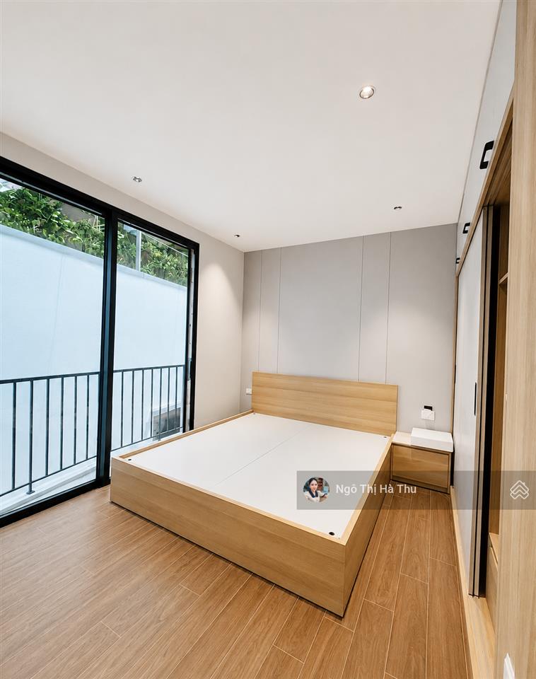Nhà mới tinh thang máy ngọc thụy giá chỉ 9.5 tỷ