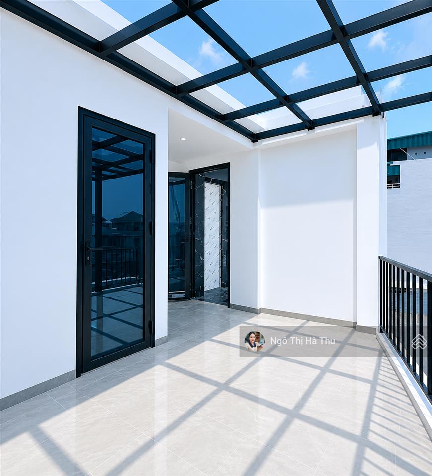 Nhà mới tinh thang máy ngọc thụy giá chỉ 9.5 tỷ