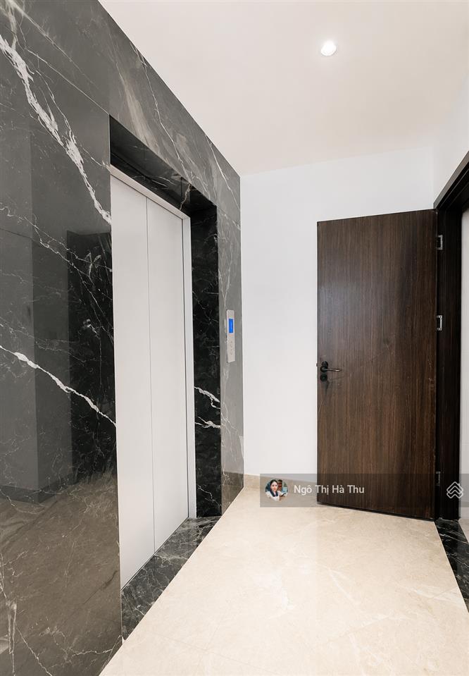 Nhà mới tinh thang máy ngọc thụy giá chỉ 9.5 tỷ