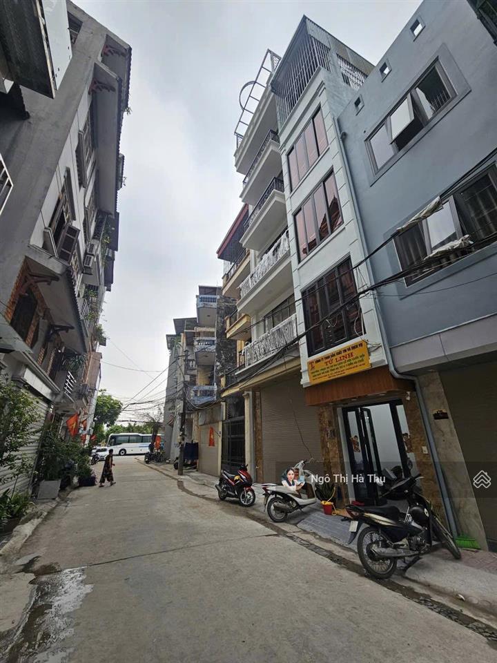 Bán nhà gia quất bồ đề  long biên / thang máy vỉa hè ô tô tránh giá đầu tư