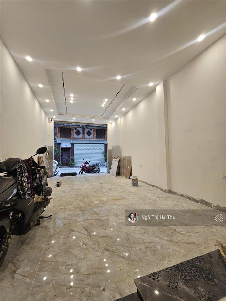 Bán nhà gia quất bồ đề  long biên / thang máy vỉa hè ô tô tránh giá đầu tư