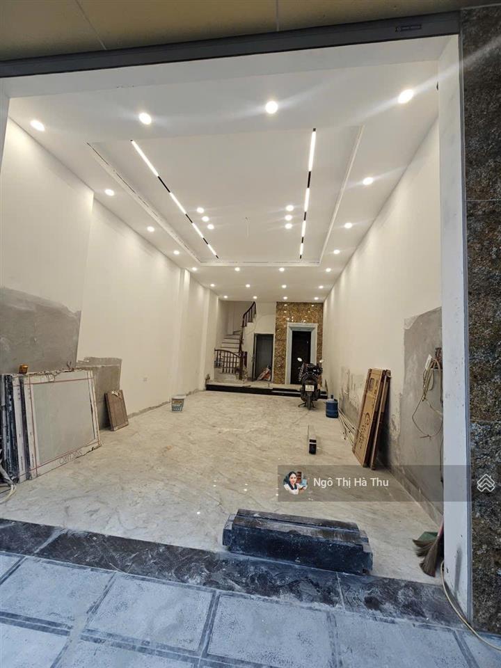 Bán nhà gia quất bồ đề  long biên / thang máy vỉa hè ô tô tránh giá đầu tư