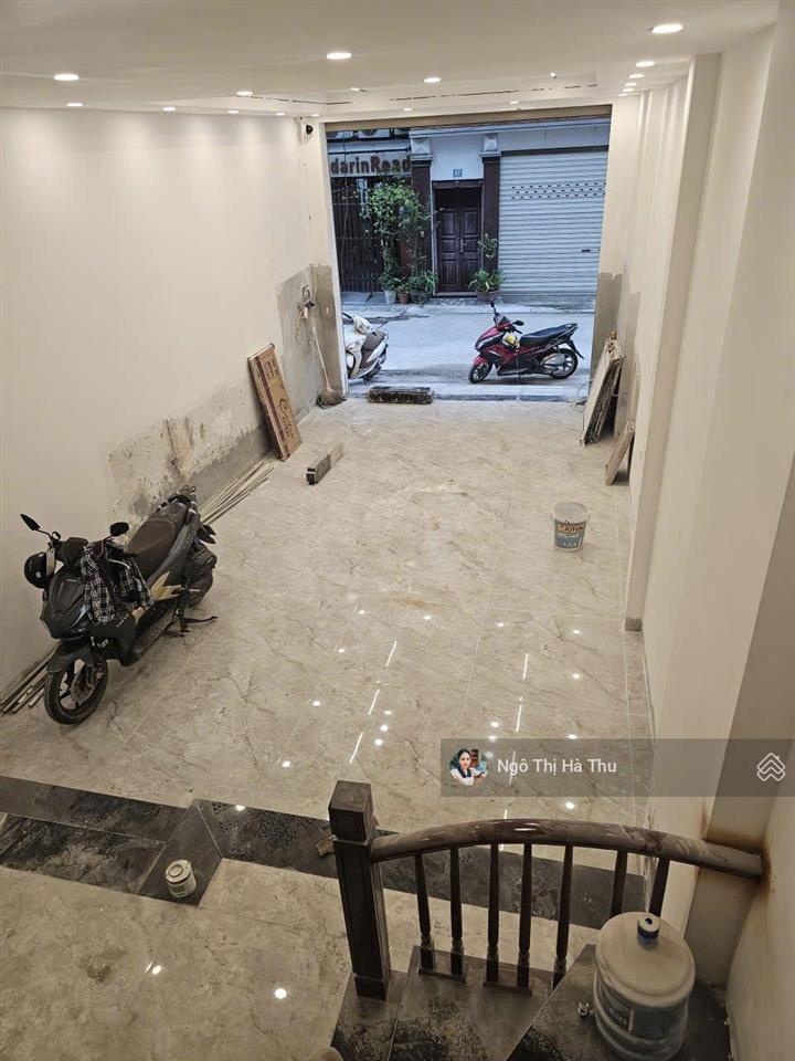 Bán nhà gia quất bồ đề  long biên / thang máy vỉa hè ô tô tránh giá đầu tư