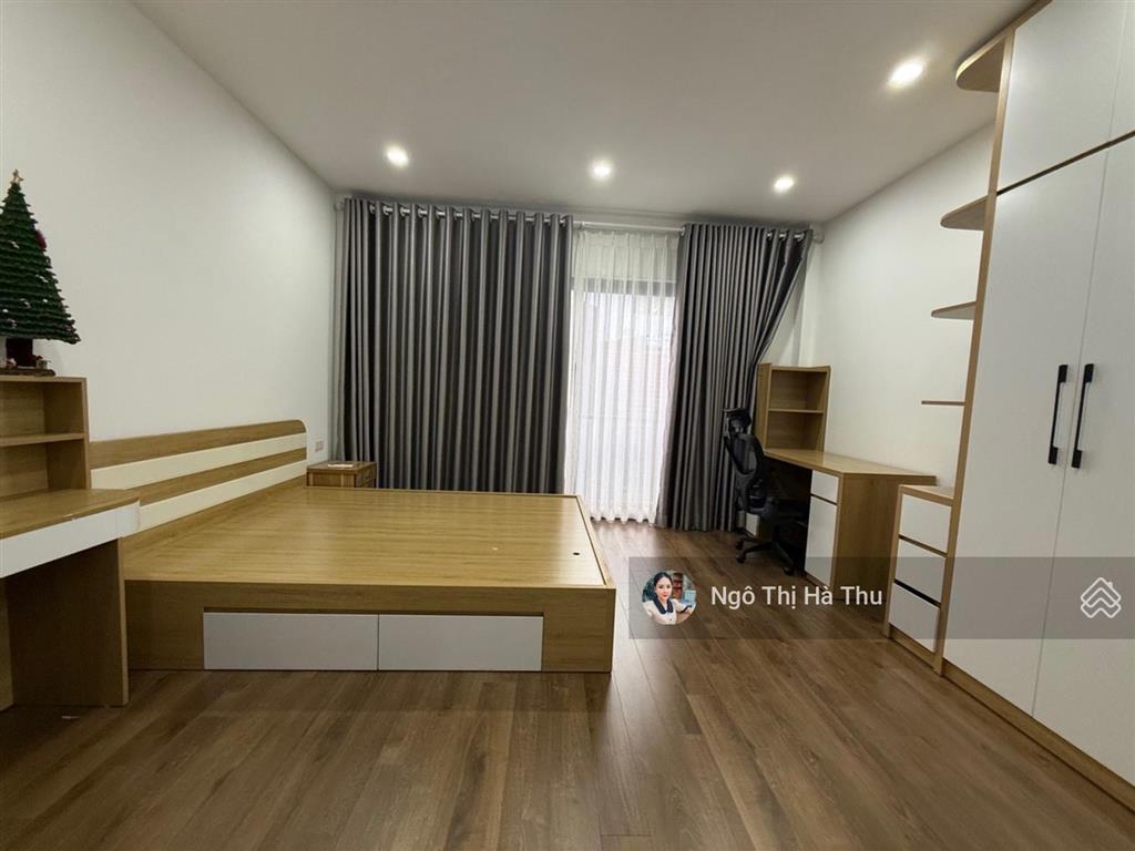 Bán nhà thanh am  việt hưng  30m x 5 tầng  7,2 tỷ