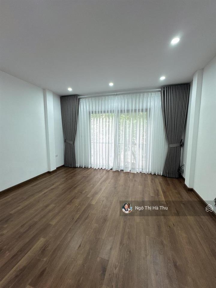 Bán nhà thanh am  việt hưng  30m x 5 tầng  7,2 tỷ