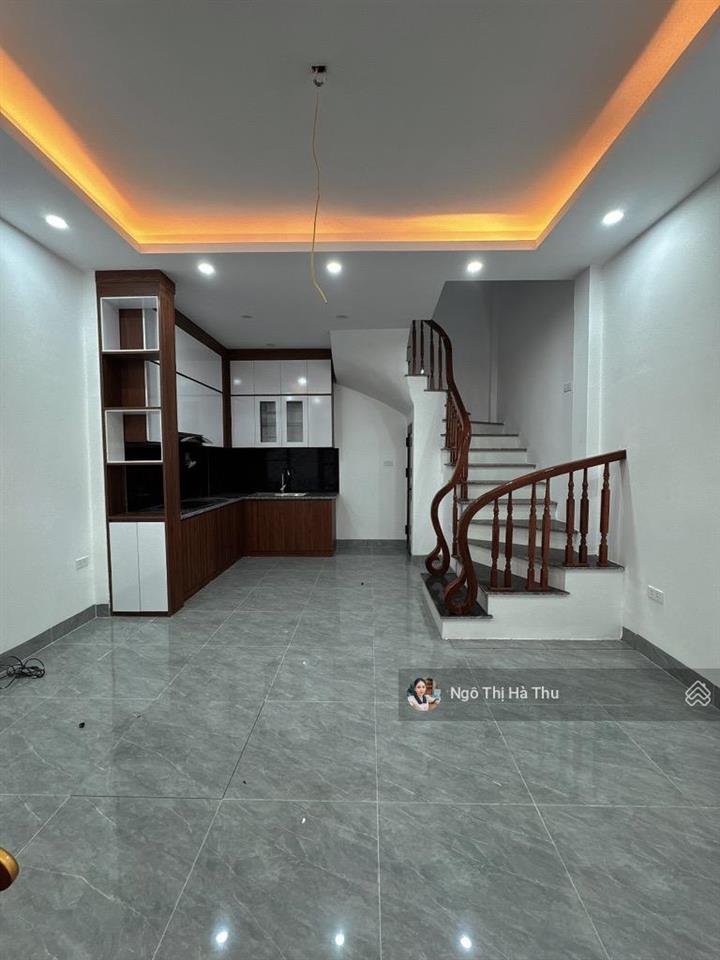 Bán nhà thanh am  việt hưng  30m x 5 tầng  7,2 tỷ