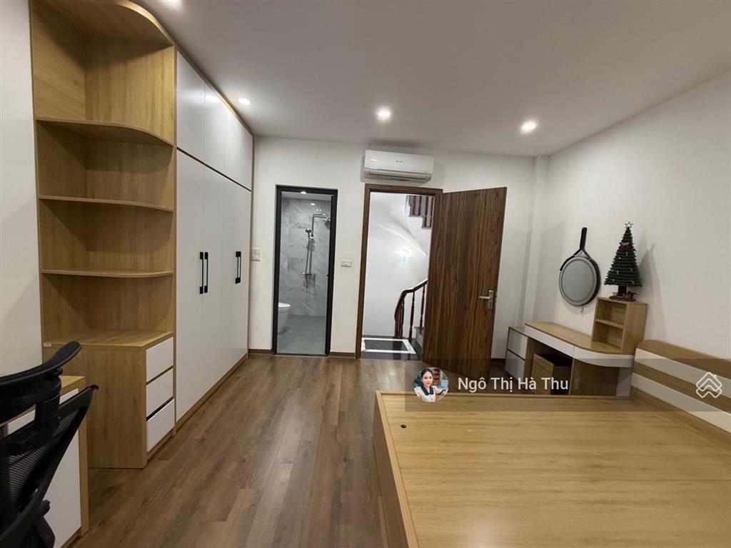 Bán nhà thanh am  việt hưng  30m x 5 tầng  7,2 tỷ