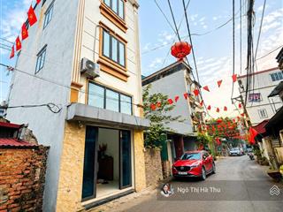 10.x tỷ có nhà thạch bàn  2 oto tránh nhau  ngõ thông các ngả