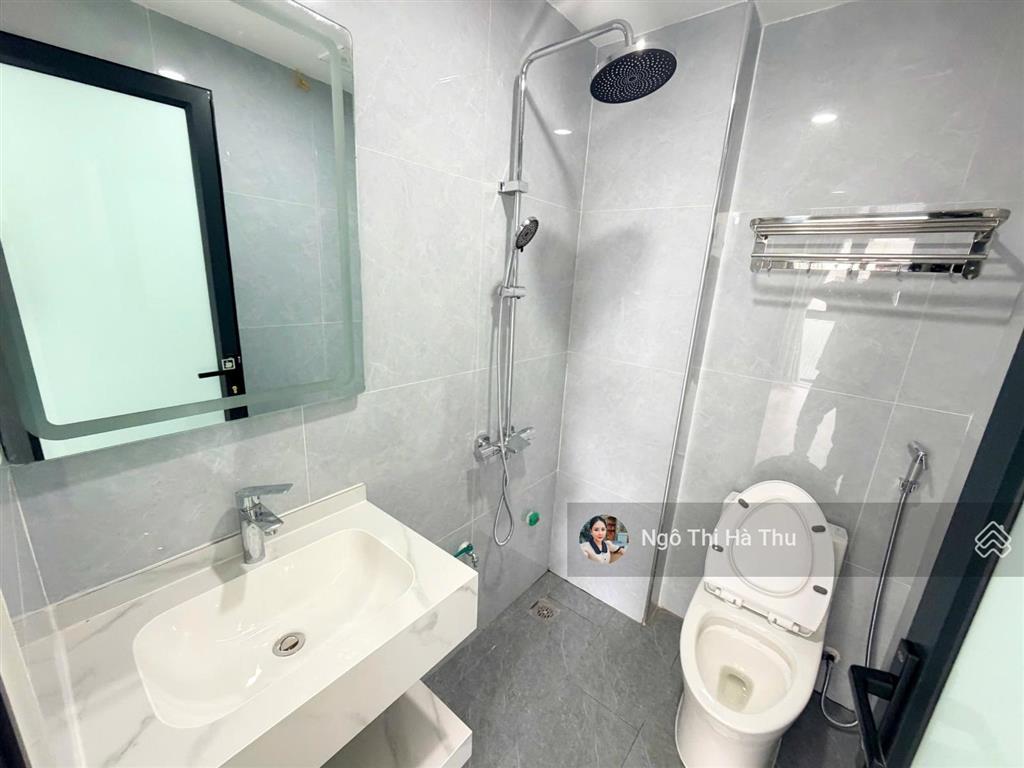 4.8 tỷ có nhà 5 tầng 3 ngủ mới tinh  gần chợ  về ở ngay