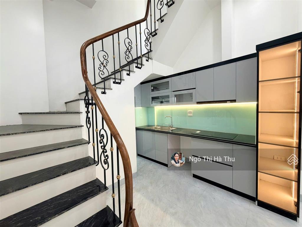 4.8 tỷ có nhà 5 tầng 3 ngủ mới tinh  gần chợ  về ở ngay
