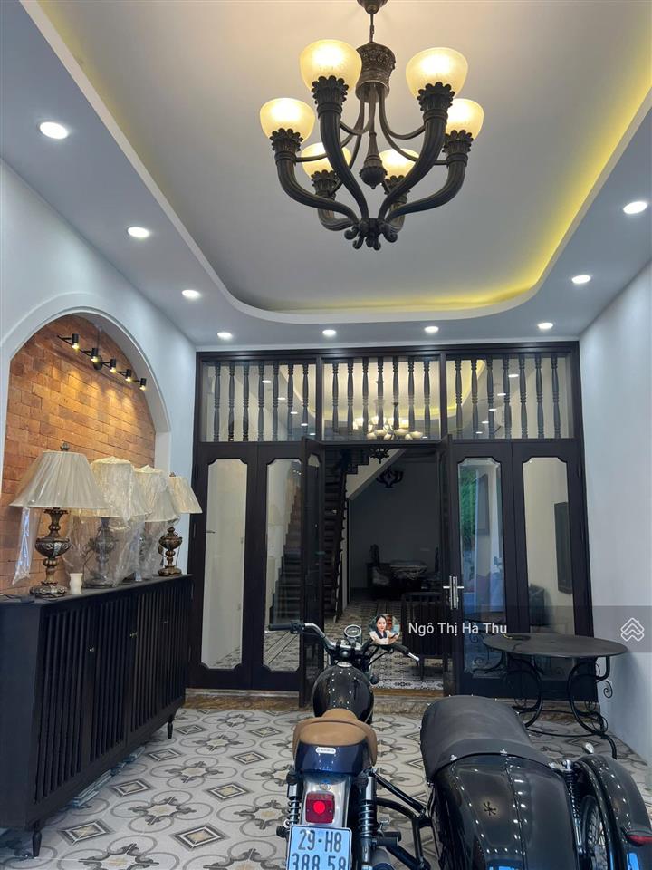 18 triệu/tháng cho thuê nhà nguyên căn 80m2 x 4 tầng ô tô tránh kinh doanh được  ngọc thuỵ  lb