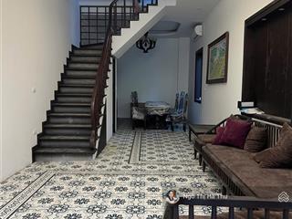 18 triệu/tháng cho thuê nhà nguyên căn 80m2 x 4 tầng ô tô tránh kinh doanh được  ngọc thuỵ  lb
