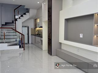 7.8 tỷ có nhà gần 40m2 x 5 tầng mới tinh  full nội thất  ở ngay  phúc lợi  ngõ oto 20m