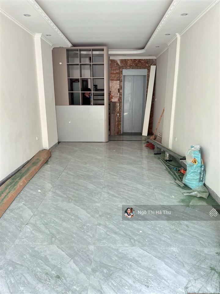 9 tỷ nhỉnh còn thương lượng  có nhà thang máy  mới tinh  gần hồ sài đồng  ngõ thông oto ở ngay