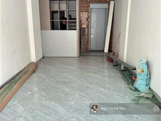 9 tỷ nhỉnh còn thương lượng  có nhà thang máy  mới tinh  gần hồ sài đồng  ngõ thông oto ở ngay
