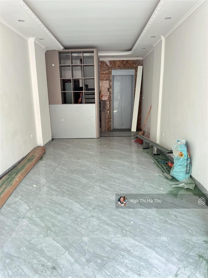 9 tỷ nhỉnh còn thương lượng  có nhà thang máy  mới tinh  gần hồ sài đồng  ngõ thông oto ở ngay