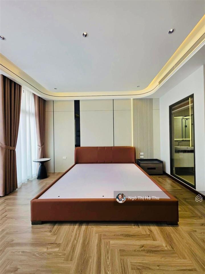 17,8 tỷ còn thương lượng mạnh. bán nhà ngọc thụy mới tinh 7 tầng thang máy full nội thất