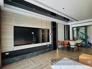 17,8 tỷ còn thương lượng mạnh. bán nhà ngọc thụy mới tinh 7 tầng thang máy full nội thất