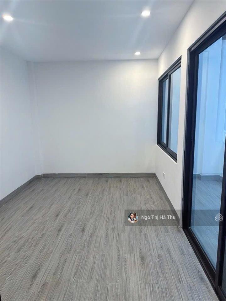 7.5 triệu/tháng cho thuê nhà cự khối nhà mới tinh  đường độc lập  30m2 x 4 tầng  ở ngay