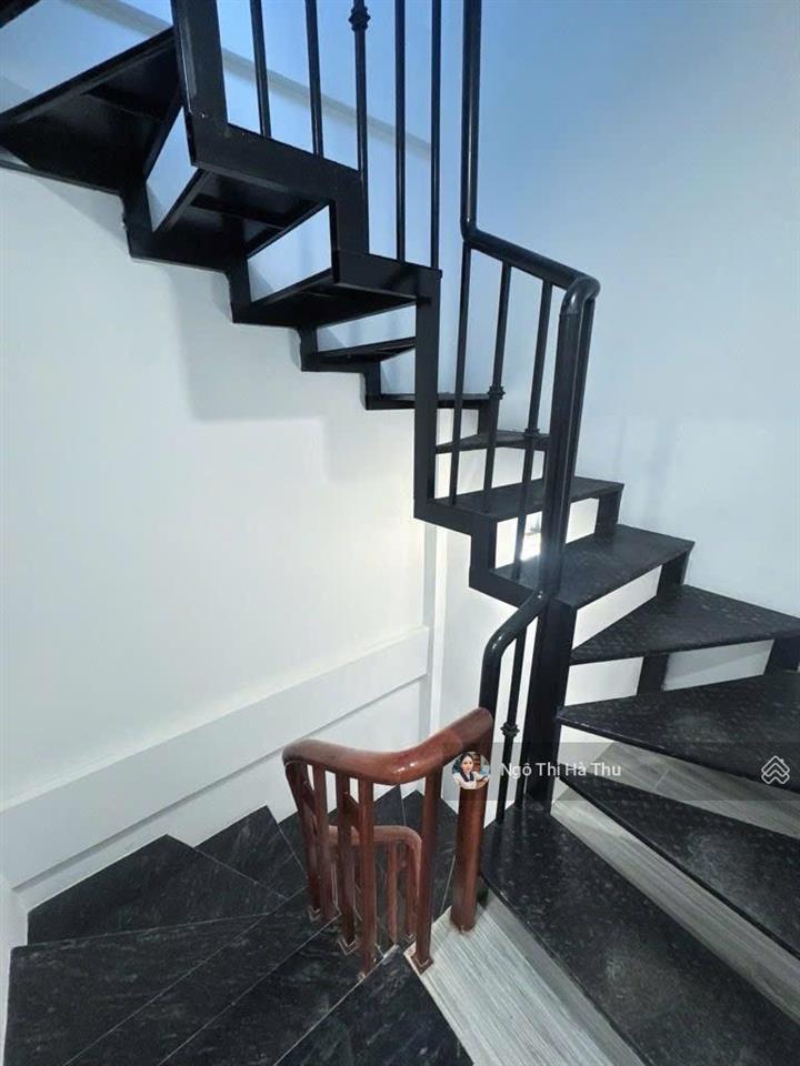 7.5 triệu/tháng cho thuê nhà cự khối nhà mới tinh  đường độc lập  30m2 x 4 tầng  ở ngay