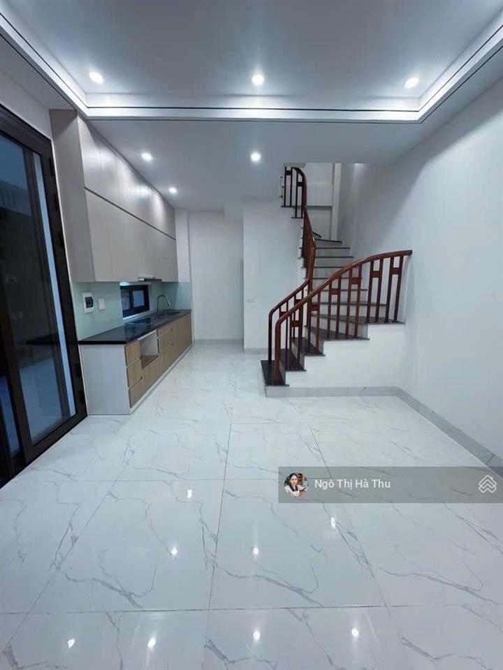 7.5 triệu/tháng cho thuê nhà cự khối nhà mới tinh  đường độc lập  30m2 x 4 tầng  ở ngay
