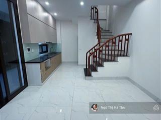 7.5 triệu/tháng cho thuê nhà cự khối nhà mới tinh  đường độc lập  30m2 x 4 tầng  ở ngay