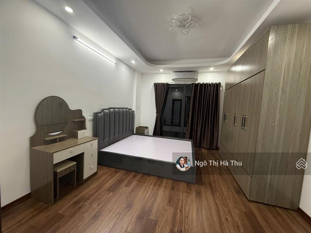 Cho thuê nhà nguyên căn phố đức giang full đồ, có thang máy  ở ngay