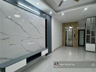 Bán nhà việt hưng 6 tầng thang máy giá chỉ 9 tỷ  ngõ oto sát nhà  ở ngay