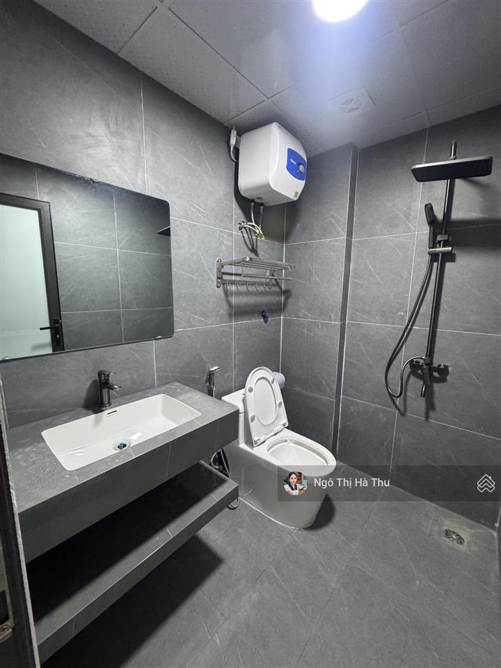 Bán nhà việt hưng 6 tầng thang máy giá chỉ 9 tỷ  ngõ oto sát nhà  ở ngay