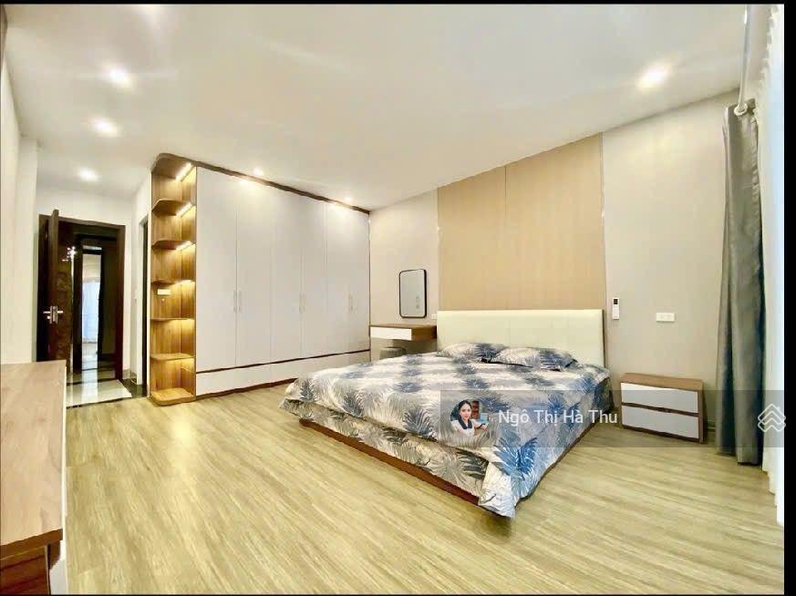 18 triệu/1 tháng  cho thuê nhà đàm quang trung  50m x 6 tầng thang máy  full nội thất  ở ngay